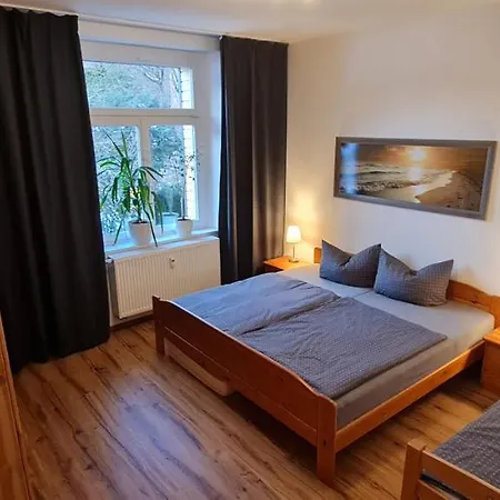 Gaestehaus Hirschstein - Hochwertige In Sehr Ruhiger Lage Direkt Am Fluss Goeltzsch Lejlighed