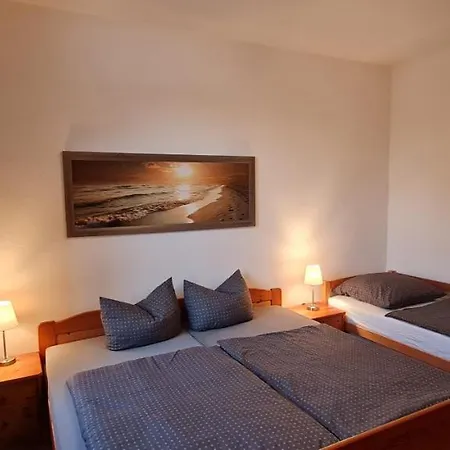 Appartement Gaestehaus Hirschstein - Hochwertige In Sehr Ruhiger Lage Direkt Am Fluss Goeltzsch Reichenbach im Vogtland