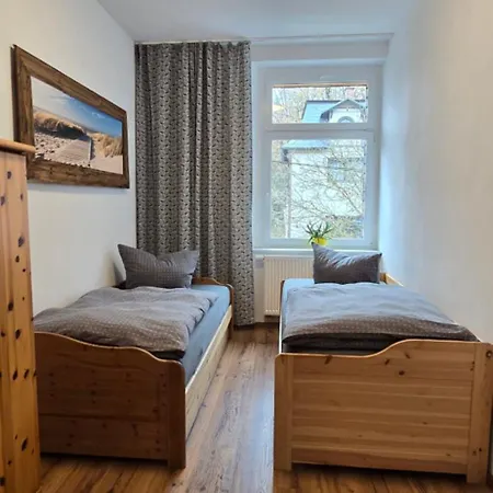 Lejlighed Gaestehaus Hirschstein - Hochwertige In Sehr Ruhiger Lage Direkt Am Fluss Goeltzsch *