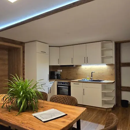 Gaestehaus Hirschstein - Hochwertige In Sehr Ruhiger Lage Direkt Am Fluss Goeltzsch Reichenbach im Vogtland