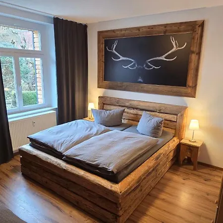 Gaestehaus Hirschstein - Hochwertige In Sehr Ruhiger Lage Direkt Am Fluss Goeltzsch * Reichenbach im Vogtland