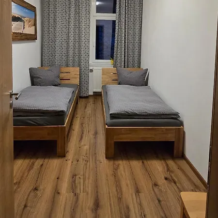 Appartamento Gaestehaus Hirschstein - Hochwertige In Sehr Ruhiger Lage Direkt Am Fluss Goeltzsch