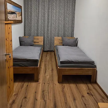 Appartamento Gaestehaus Hirschstein - Hochwertige In Sehr Ruhiger Lage Direkt Am Fluss Goeltzsch *