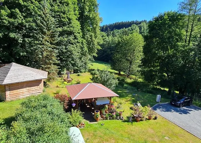 Apartamento Gaestehaus Hirschstein - Hochwertige In Sehr Ruhiger Lage Direkt Am Fluss Goeltzsch *