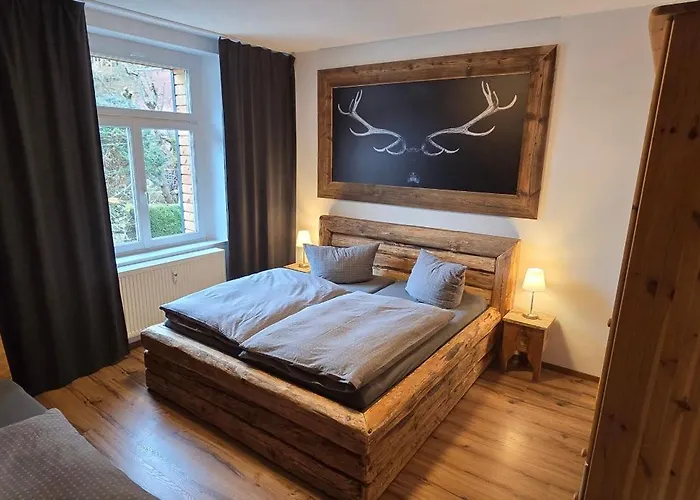 Gaestehaus Hirschstein - Hochwertige In Sehr Ruhiger Lage Direkt Am Fluss Goeltzsch * Reichenbach im Vogtland